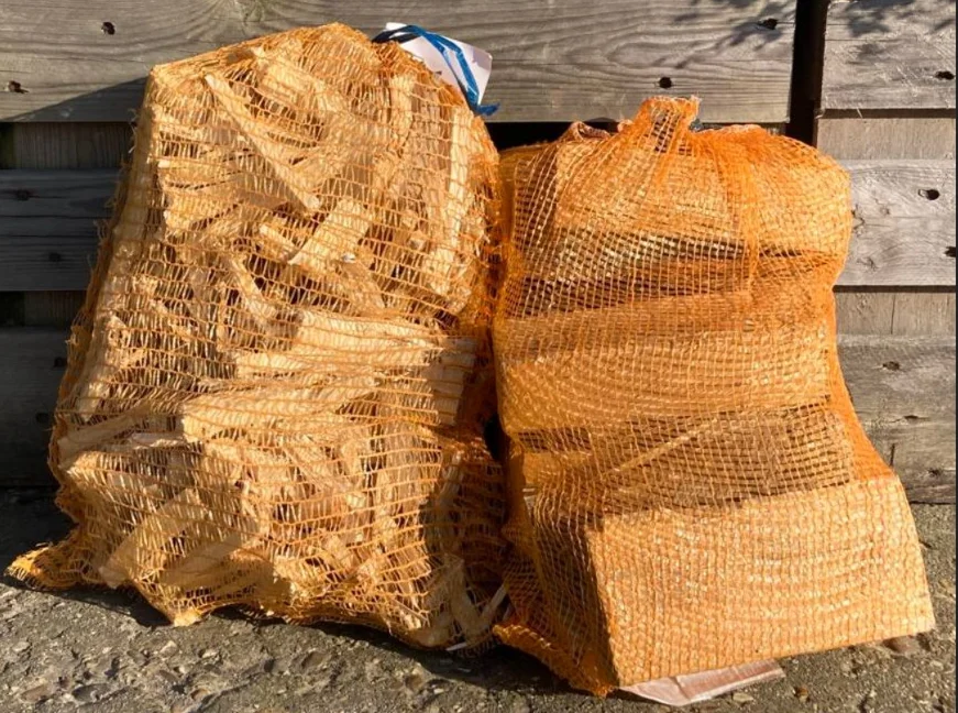 Houtblokken oven gedroogd netzakje